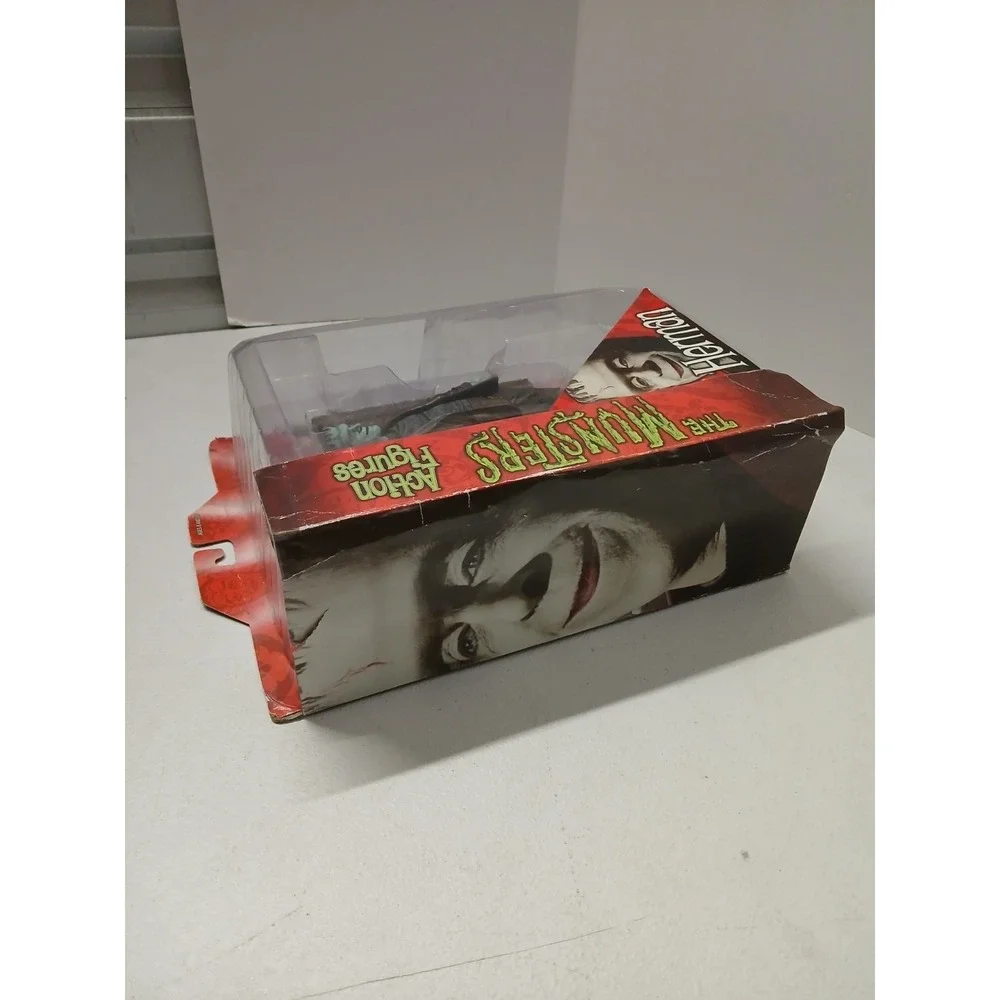 Diamond Select 2011 The Munsters Herman Munster‎ Action Figure w/ Electric Chair